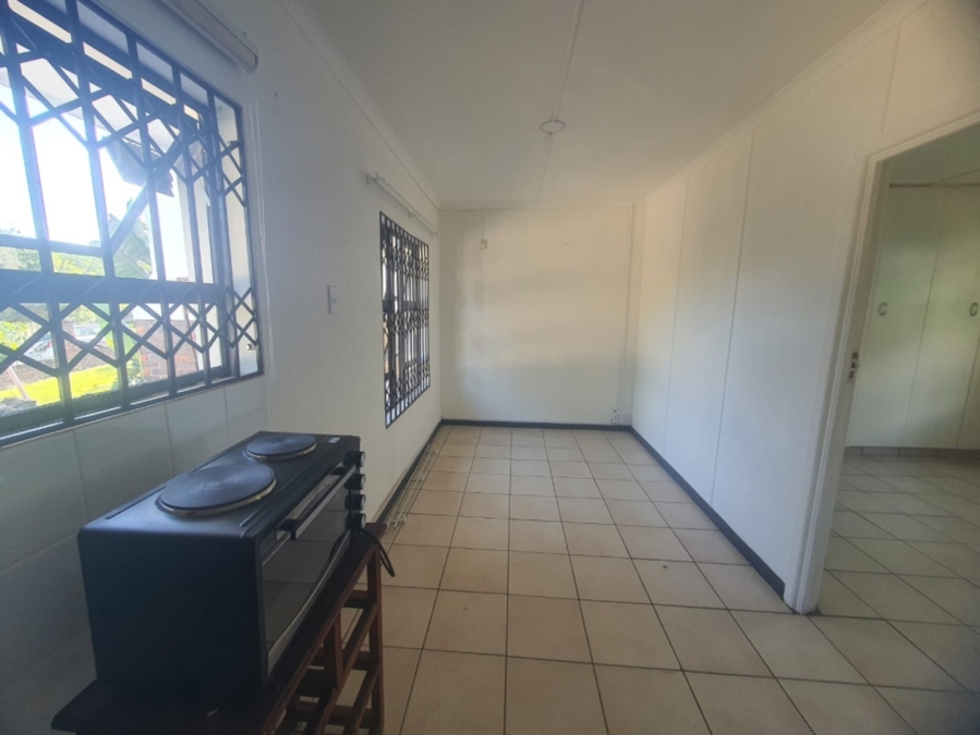 To Let 1 Bedroom Property for Rent in Beacon Bay Eastern Cape